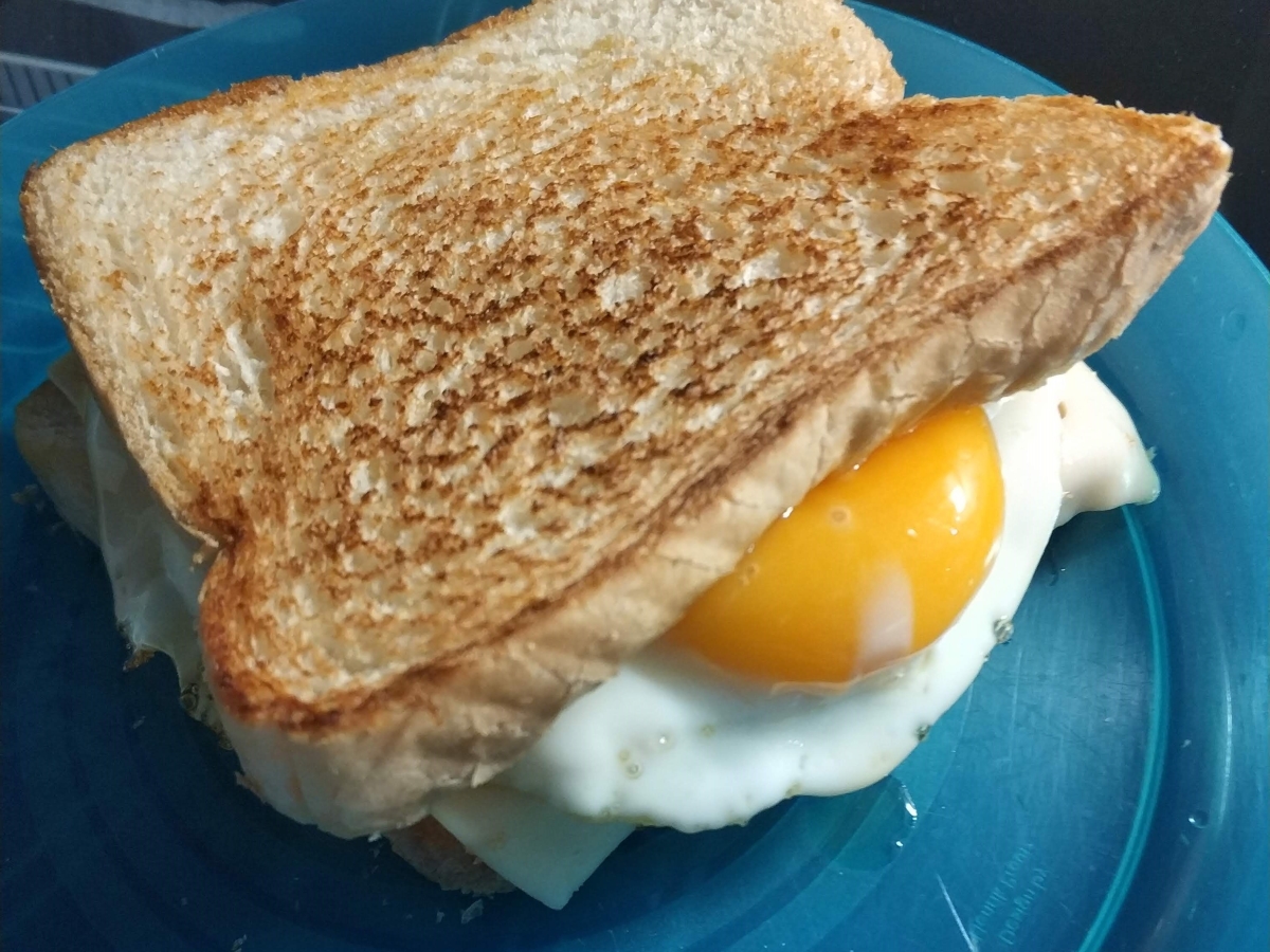 sandwich mixto con huevo